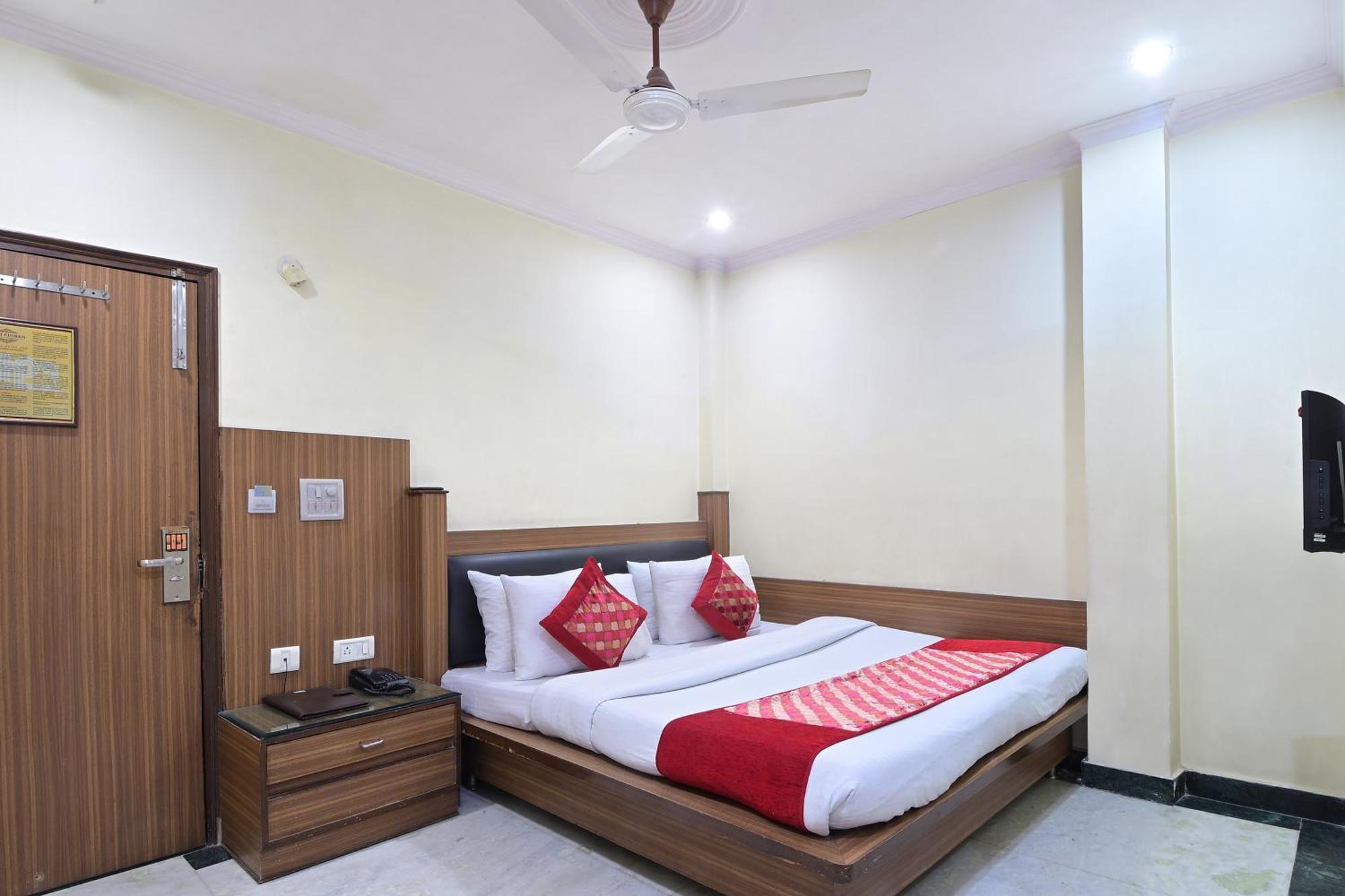 Hotel Hari Piorko Grand - 2 Min From New Delhi Railway Station Buitenkant foto