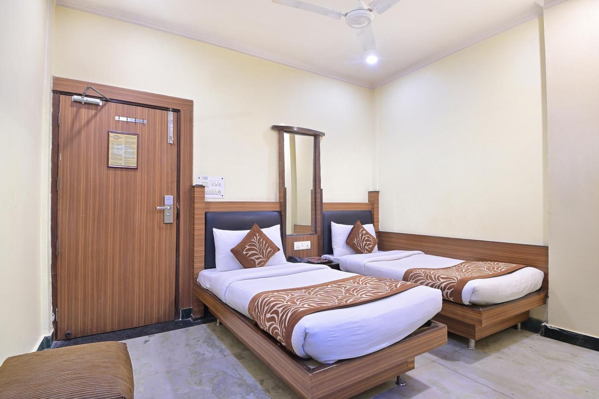 Hotel Hari Piorko Grand - 2 Min From New Delhi Railway Station Buitenkant foto