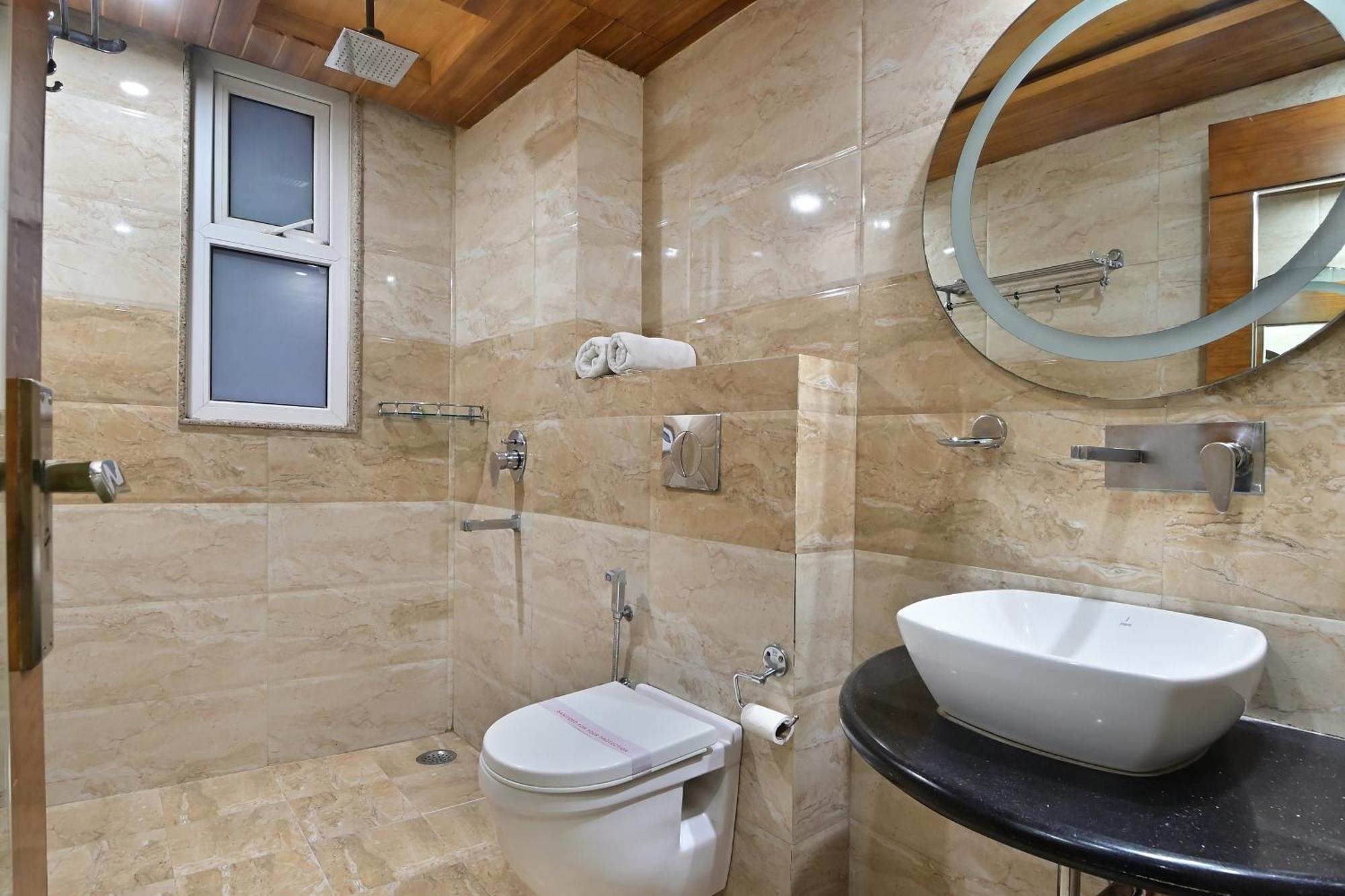 Hotel Hari Piorko Grand - 2 Min From New Delhi Railway Station Buitenkant foto