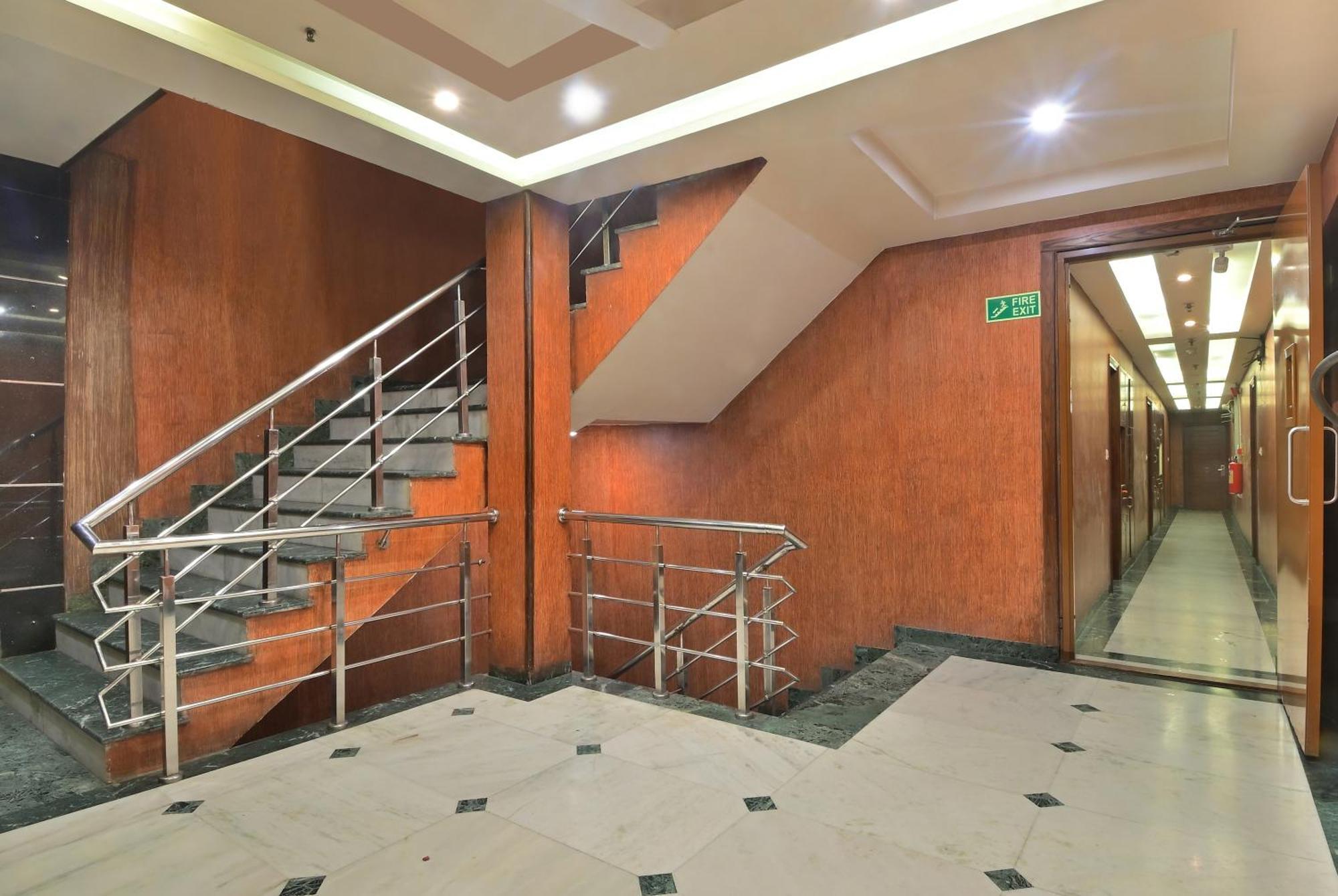Hotel Hari Piorko Grand - 2 Min From New Delhi Railway Station Buitenkant foto